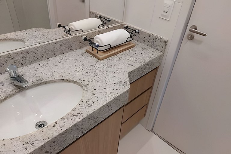 OÁSIS AZUL: Vista Mar no Vibrante Rio Vermelho!