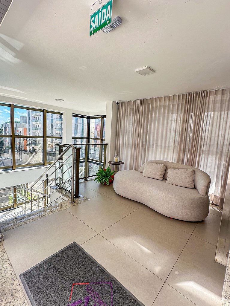 Pearl of the Red River - Sea View