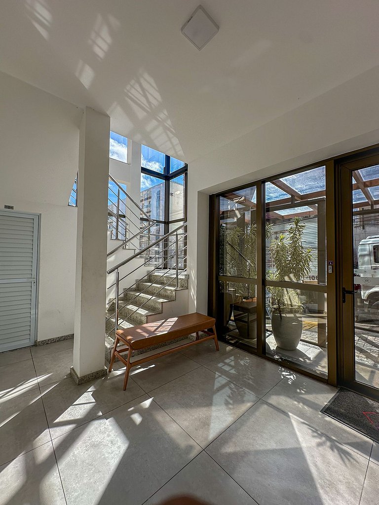 Pearl of the Red River - Sea View