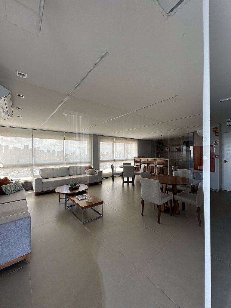 Pearl of the Red River - Sea View