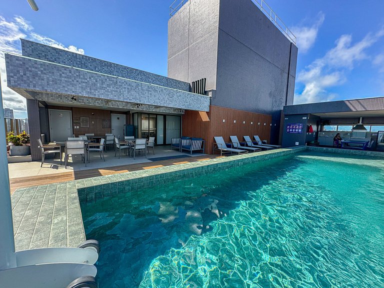 Pearl of the Red River - Sea View