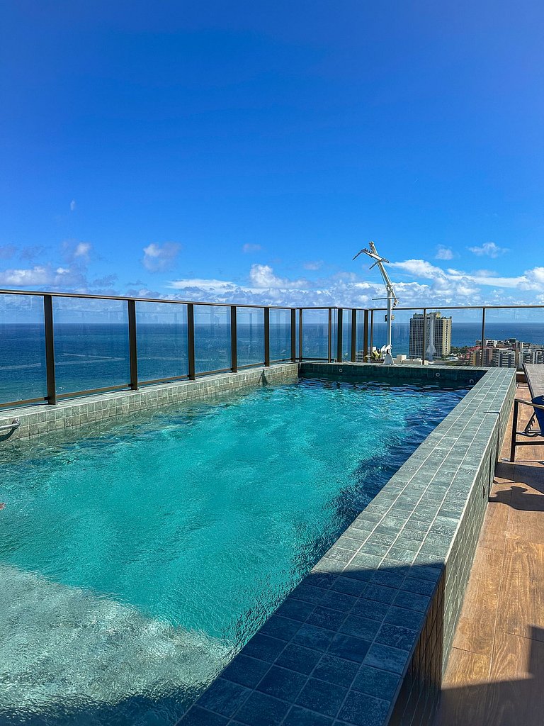 Pearl of the Red River - Sea View