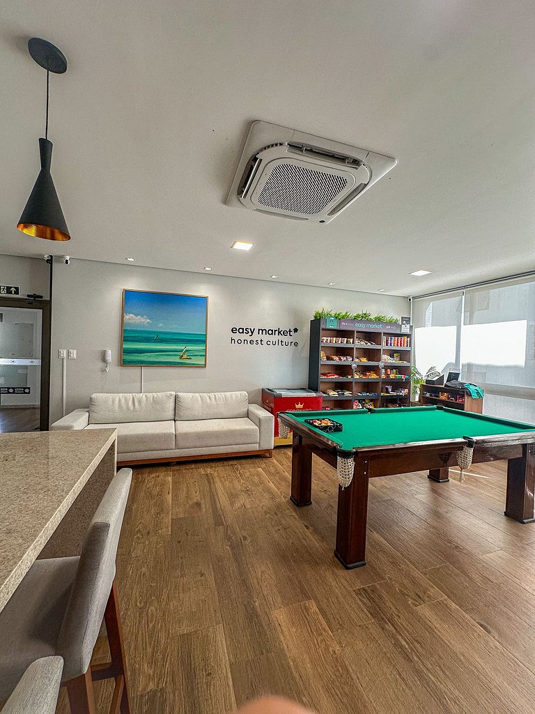 Pearl of the Red River - Sea View